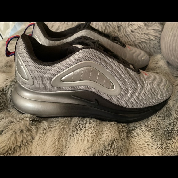 Nike black and silver 720 - Picture 1 of 6